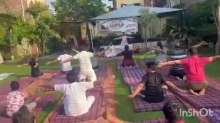 कासगंज: कासगंज में अंतरराष्ट्रीय योग दिवस पर लायंस क्लब कासगंज गोल्ड ने किया आयोजन