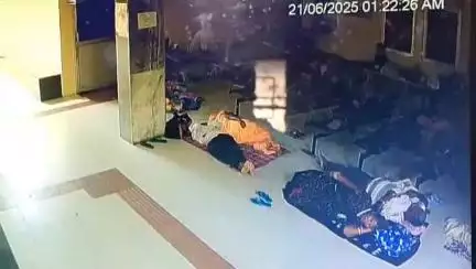 रायपुर: मेकाहारा अस्पताल में चोरी से मचा हड़कंप, चोर ने 40 हजार रुपये और दो मोबाइल फोन उड़ाए
