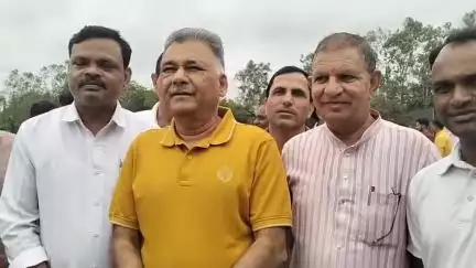 शुजालपुर: अंतर्राष्ट्रीय योग दिवस को लेकर विधायक एवं कैबिनेट मंत्री इंदर सिंह परमार ने की चर्चा