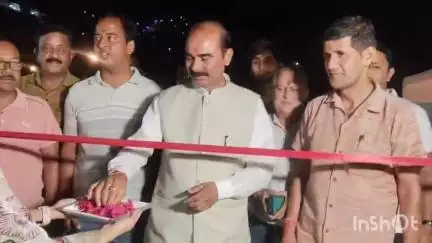 अल्मोड़ा: जीआईसी खेल मैदान में कुमाऊं महोत्सव का सांस्कृतिक कार्यक्रमों के साथ भव्य आगाज, लोक गायकों ने बिखेरा अपनी आवाज का जादू