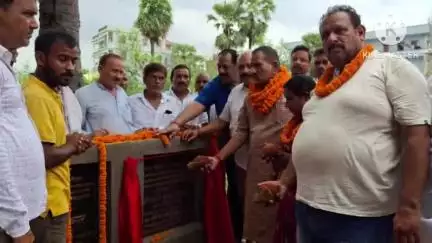 इस्लामपुर: इस्लामपुर में विधायक ने पीसीसी सड़क और नाला निर्माण कार्य का शिलान्यास किया
