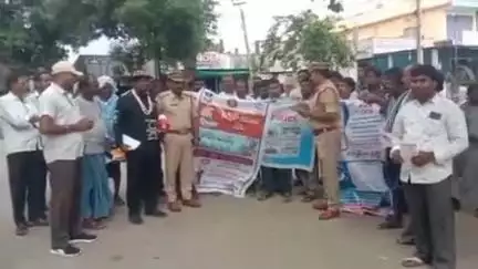 తుంగతుర్తి: పెద్దవూర: మద్దిరాల: డ్రగ్స్ నిర్మూలన అందరి బాధ్యత: మద్దిరాల లో సీఐ నరసింహారావు