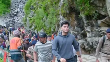 रुद्रप्रयाग: नवनियुक्त जिलाधिकारी ने गौरीकुंड से केदारनाथ धाम तक की पैदल यात्रा कर यात्रा मार्ग की जमीनी स्थिति का किया निरीक्षण