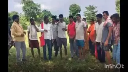 మణుగూరు: బూర్గంపాడు మండల పరిధిలోని ఇరవండి గ్రామపంచాయతీలోని పోడు ప్రదేశాన్ని పరిశీలించిన సిపిఎం నాయకులు