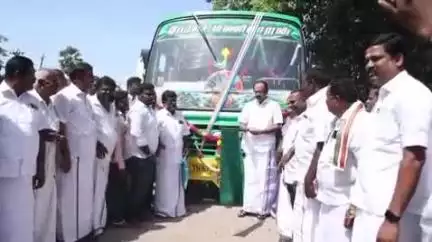 திருச்சுழி: திருச்சுழி பகுதியில் புதிய  சிற்றுந்து சேவையை மக்களின் பயன்பாட்டிற்காக அமைச்சர் தொடங்கி வைத்தார்