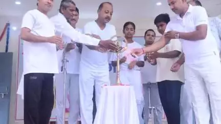 मोतिहारी: केंद्रीय कारा मोतिहारी में 'एक पृथ्वी, एक स्वास्थ्य' थीम पर योग शिविर का आयोजन हुआ