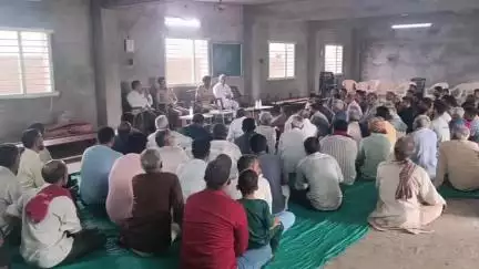 ધંધુકા: આગામી ચૂંટણીને લઈને ધંધુકા પોલીસ એક્શન મોડમાં.
#ધંધુકા #dhandhuka #dhandhuka #ધંધુકા
#dhandhukapolice