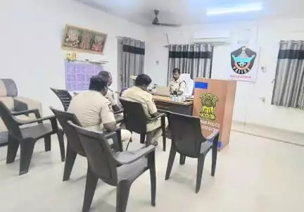 కుప్పం: డీఎస్పీ కార్యాలయాన్ని తనిఖీ చేసిన జిల్లా ఎస్పీ మణికంఠ చందోలు
