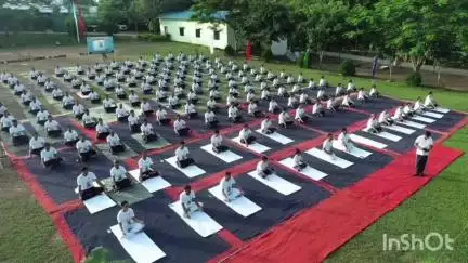 तोकापाल: विश्व योग दिवस पर सेडवा कैंप में 241 बस्तरिया बटालियन CRPF के अधिकारियों और जवानों द्वारा योग शिविर का आयोजन