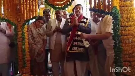 उज्जैन ग्रामीण: मुख्यमंत्री डॉ. मोहन यादव ने तिरुपति क्रिस्टल कॉलोनी में टॉटम्बरी सरकार समेत संतों का आशीर्वाद लिया