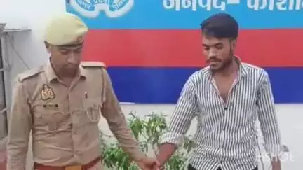 चायल: मूरतगंज तिराहे के पास से पुलिस ने दुष्कर्म से संबंधित वांछित अभियुक्त को गिरफ्तार कर जेल भेजा