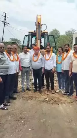 सांगानेर: नगर निगम ग्रेटर के वार्ड नंबर 25 में सीसी रोड का निर्माण कार्य शुरू हुआ