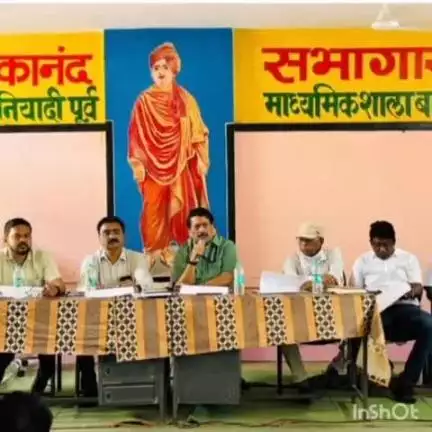 बालोद: बालोद के शासकीय बुनियादी पूर्व माध्यमिक शाला के सभागार में जिले के प्राचार्यों की समीक्षा बैठक