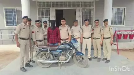 गुनौर: मोटरसाइकिल चोरी करने वाला एक आरोपी गिरफ्तार, गुनौर पुलिस ने चोरी की मोटरसाइकिल बरामद की