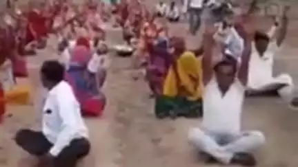 बदनोर पंचायत योग दिवस में नरेगा श्रमिक द्वारा 11 वे अंतर्राष्ट्रीय योग दिवस पर योगाअभ्यास किया गया 
#योगदिवस