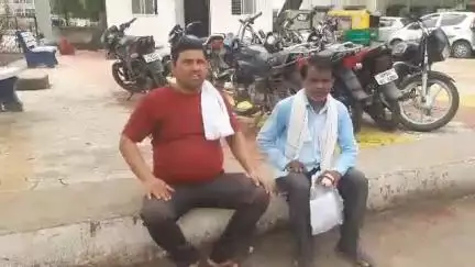 मुरैना नगर: ई-रिक्शा में बैठे व्यक्ति की जेब से ₹27 हजार की चोरी, तीन दिन बाद भी कोतवाली पुलिस ने FIR नहीं लिखी