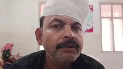आज़मगढ़: शहर कोतवाली के पांडे बाजार में जमीनी विवाद को लेकर जमकर चटकी लाठियां, मुकदमा दर्ज, आरोपी ले रहे हैं खुली हवा में सांस
