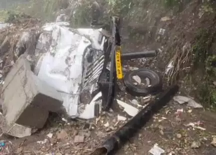 शिमला ग्रामीण: जतोग छावनी में बीते दिन भूस्खलन के कारण बाधित सड़क मार्ग को आज बहाल किया गया