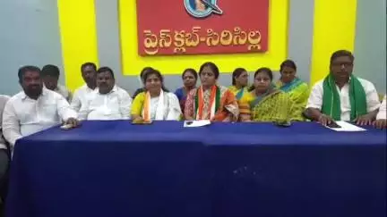 సిరిసిల్ల: అభివృద్ధి పనులపై పట్టణ బీఆర్ఎస్ అధ్యక్షుడు చక్రపాణి చేసిన వ్యాఖ్యలు విడ్డూరం: పట్టణ మార్కెట్ కమిటీ ఛైర్మన్ వెలుముల స్వరూప