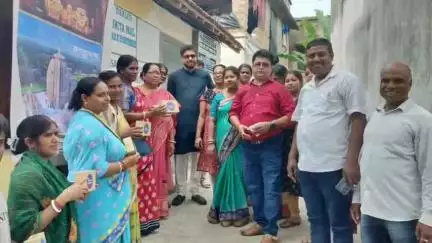 চণ্ডীতলা ২: হুগলির কানাইপুরে শুরু হলো জগন্নাথ দেবের প্রসাদ দেওয়ার কাজ, উপস্থিত ছিলেন পঞ্চায়েত সমিতির সভাপতি