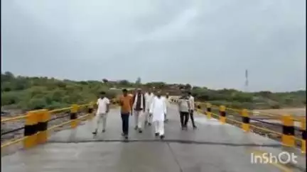 सिरोही: पूर्व विधायक संयम लोढ़ा ने चोटिला भागली पर निर्माणाधीन पुलिया का अवलोकन किया, कार्य की प्रगति के बारे में ली जानकारी