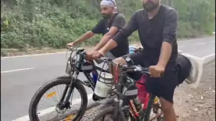 नाहन: पंजाब के दो युवा साइकलिंग के जरिए दे रहे पर्यावरण संरक्षण का संदेश, बढ़ती वाहनों की संख्या कर रही है दूषित