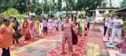 चकराता: अंतर्राष्ट्रीय योग दिवस के अवसर पर भारतीय जनता पार्टी कालसी ने आयोजित किया योग दिवस कार्यक्रम