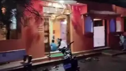 बांधवगढ़: जय स्तम्भ चौक स्थित राम दरबार में मंदिर समिति द्वारा हनुमान चालीसा का पाठ किया गया