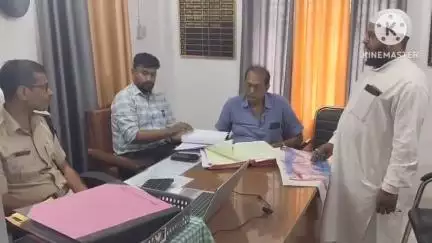 पकरीबरावां: पकरीबरावां थाना में भूमि विवाद के मामले में आयोजित किया गया जनता दरबार