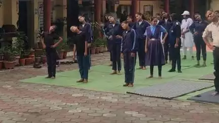 चौरई: चौरई नगर में अंतर्राष्ट्रीय योग दिवस पर सामूहिक योगाभ्यास किया गया