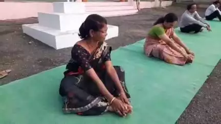 पातुर: पातुर शहर आणि तालुक्यात ठिकठिकाणी जागतिक योगा दिवस केला विविध विद्यालयात साजरा..