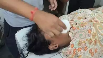 ଗୋବିନ୍ଦପୁର: ଗୋବିନ୍ଦପୁର ଠାରେ ବିଷ ପିଇ ଜଣେ ଯୁବତୀ ଙ୍କ ଆତ୍ମହତ୍ୟା ଉଦ୍ୟମ, ସୁନ୍ଦରଗଡ଼ ରେଫର