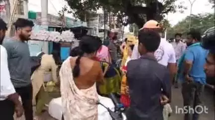 सावनेर: सावनेर बस स्टॉप जवळ प्रेग्नेंट महिलेला दुचाकीची धडक