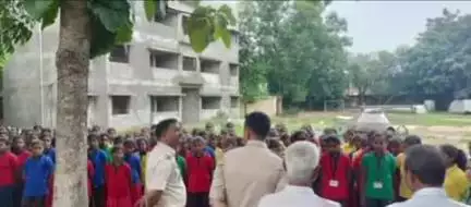 पटमदा: कस्तूरबा गांधी बालिका विद्यालय में नशा मुक्ति पर क्विज का आयोजन
