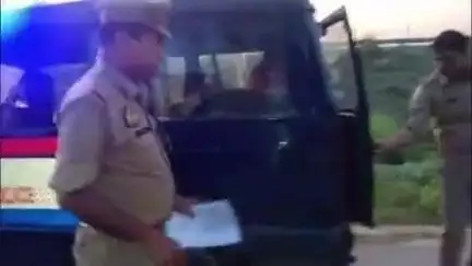 फिरोज़ाबाद: थाना मटसेना पुलिस ने गांव विजयपुरा के रहने वाले दो आरोपियों को किया जिला बदर