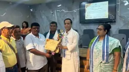 চণ্ডীতলা ২: হুগলির চণ্ডীতলা ১ পঞ্চায়েত সমিতির সভাকক্ষের উদ্বোধনী অনুষ্ঠানে মন্ত্রী, বিধায়ক ও অন্যান্যরা