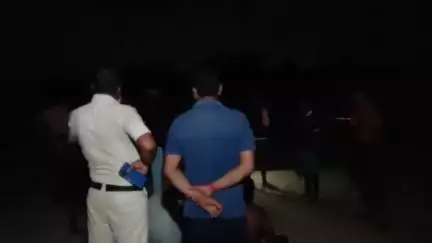 কেতুগ্রাম ১: কেতুগ্রামের কাঁকুরহাটির কাছে অজয় নদে তলিয়ে গেল দুই কিশোর, মোবাইলে রিলস বানাতে গিয়েই কি এমন বিপত্তি ?