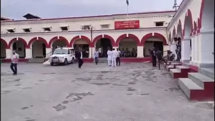 ज़मानिया: कासिमाबाद के सारी मुबारकपुर गांव के सीआरपीएफ जवान की जमीन पर दबंगों ने किया कब्जा, DM और SP से लगाई गुहार