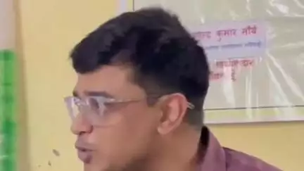 मड़ियाहू: मड़ियाहूं में तहसील सभागार में निवर्तमान एसडीएम कुणाल गौरव को दी गई सम्मानपूर्वक विदाई, भावुक हुए