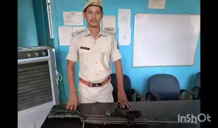 टिकारी: टिकारी थाना के नारायण बिगहा से खेत में छुपा अवैध हथियार बरामद, आर्म्स एक्ट में प्राथमिकी दर्ज