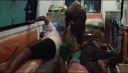 बांसवाड़ा: कुपड़ा गांव में जमीन विवाद को लेकर चचेरे भाई ने भाई के परिवार के 5 लोगों से की मारपीट, एमजीएच में उपचार जारी