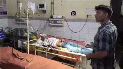 एटा: गांव कुबरी चिलमापुर में संदिग्ध परिस्थितियों में युवक को लगी गोली, आगरा में उपचार के दौरान हुई मौत
