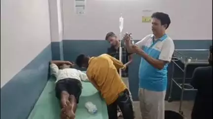 हसनपुर: हसनपुर तहसील क्षेत्र के गांव भीमा ठीकरी में शिक्षामित्र को सांप ने काटा, हालत गंभीर, डॉक्टर ने किया रेफर