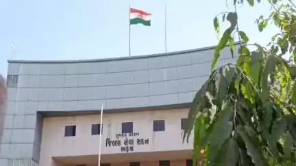 હાંસોટ: વમલેશ્વર ખાતે નર્મદા પરિક્રમા માર્ગ પર આવેલા યાત્રાધામો અને પરિક્રમાપથ ખાતેના યાત્રાધામોના વિકાસ માટે જમીન ફાળવણી