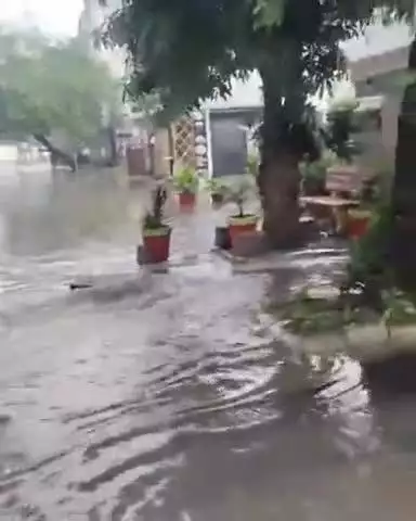 जगाधरी: मानसून की पहली बारिश में खुली नगर निगम की पोल, सड़कों पर दिखा पानी