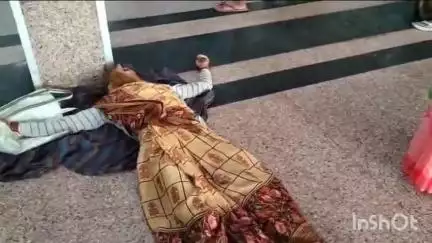 बांदा: जौरही गांव में खंभे से गिरी बिजली की केबिल को छूने से महिला की हालत गंभीर, जिला अस्पताल में भर्ती