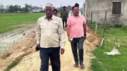 नौगढ़: नगरपालिका सिद्धार्थनगर के अध्यक्ष ने सभासदों के साथ बाल्मिकीनगर वार्ड का निरीक्षण कर समस्या के समाधान के लिए दिए निर्देश