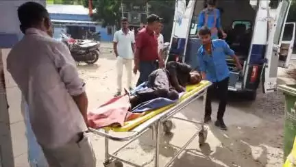 औरंगाबाद: राष्ट्रीय राजमार्ग 19 पर भेड़िया गांव के समीप अज्ञात वाहन ने युवक को रौंदा, गंभीर रूप से घायल, युवक की पहचान नहीं हो सकी