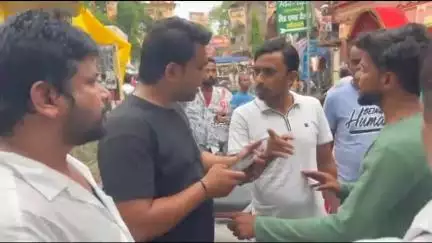 गया टाउन सीडी ब्लॉक: गया के टॉवर चौक के पास फाइनेंस कंपनी के रिकवरी एजेंट के नाम पर वाहन रोककर दिखाई दबंगई
