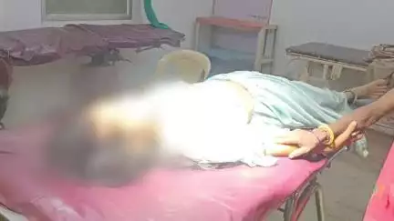 ग्राम जरियारी में जमीनी विवाद को लेकर सास व देवर ने महिला पर ईंट से किया हमला, जिला अस्पताल किया गया रेफर